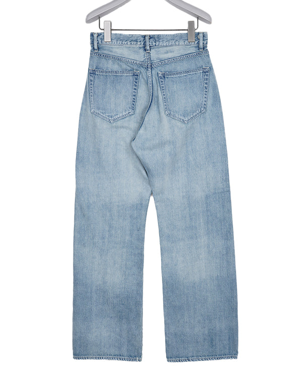AURALEE / Women FADED SELVEDGE LIGHT DENIM PANTS / A26SP05DE