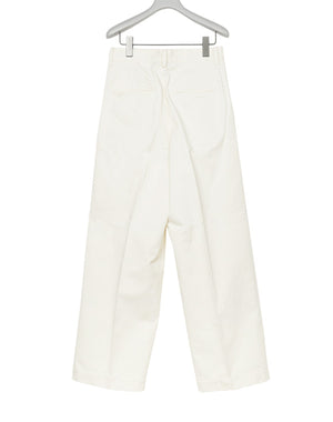 
                  
                    Load image into Gallery viewer, WASHED FINX CHINO ONE-TUCK PANTS / 315178251001
                  
                