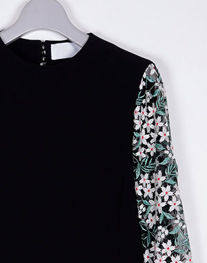 
                  
                    Load image into Gallery viewer, Floral Lace Sleeve Shirt
                  
                