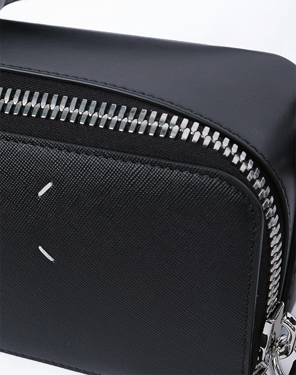 
                  
                    Load image into Gallery viewer, CAMERA BAG / 360239252006
                  
                