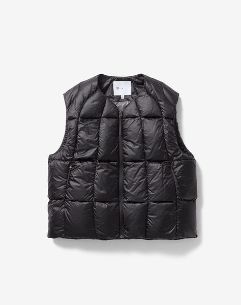 Goldwin0 / Three-Dimensional Down Light Vest / GZ25303 – satoseni