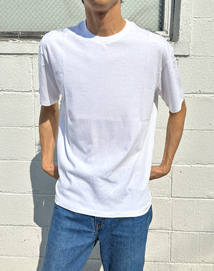 
                  
                    Load image into Gallery viewer, SEAMLESS CREW NECK TEE / 304192242001
                  
                