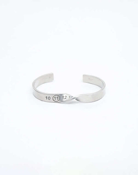 Maison Margiela メゾンマルジェラ｜TWIST NUMERI CUFF SM1UY0045｜GEA