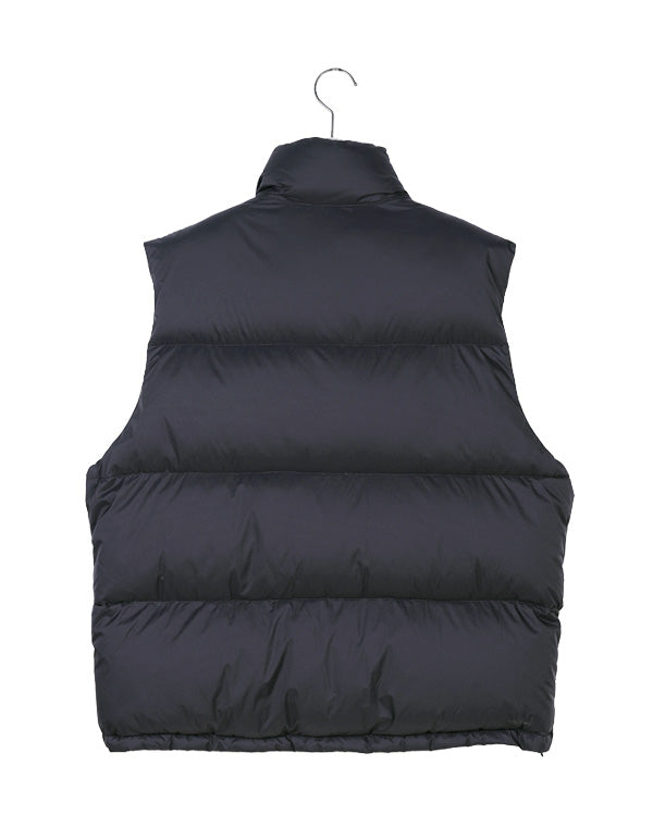 
                  
                    Load image into Gallery viewer, SUPER LIGHT NYLON RIPSTOP DOWN VEST / 313192232002
                  
                