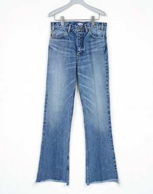 
                  
                    Load image into Gallery viewer, 002 Flare Denim / 317342232001
                  
                