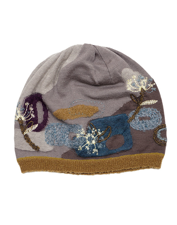 
                  
                    Load image into Gallery viewer, 野花柄刺繍入りニット帽 / BEA07410WA
                  
                