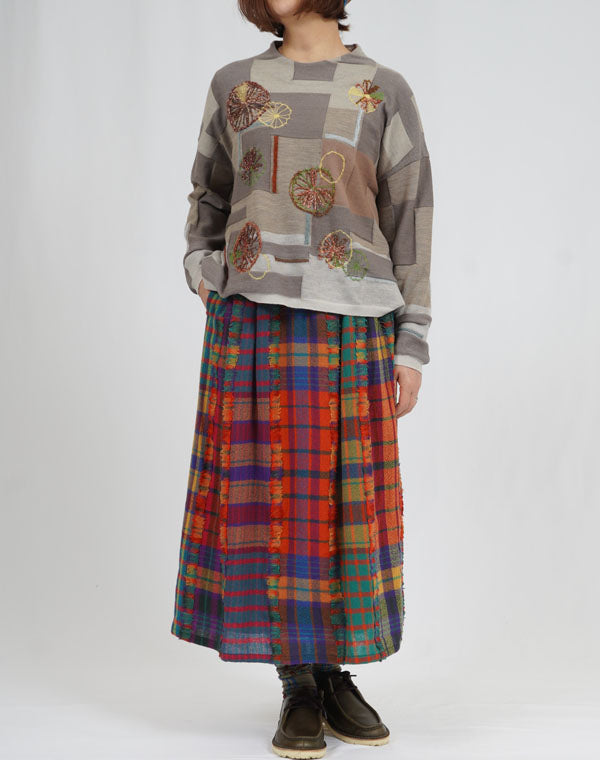 
                  
                    Load image into Gallery viewer, パラレルプレーティング刺繡入りプルオーバー / BEA07437WA
                  
                