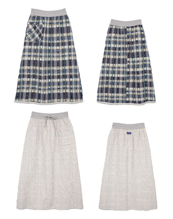 
                  
                    Load image into Gallery viewer, 穴あきチェック柄リバーシブルロングスカート / BEA07449WA
                  
                