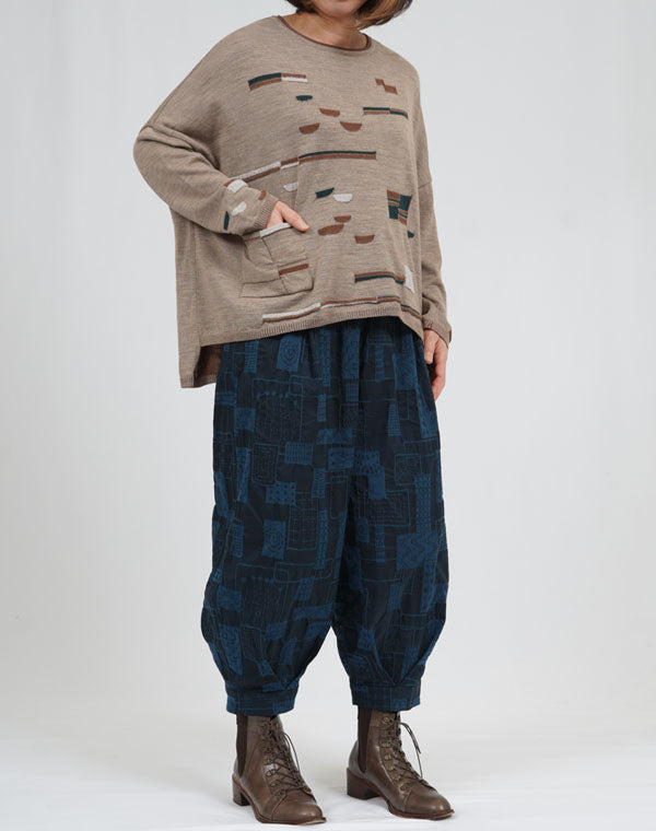 
                  
                    Load image into Gallery viewer, 光と影柄プルオーバー / BEA07431WA
                  
                