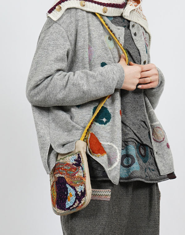 
                  
                    Load image into Gallery viewer, 洋梨刺繍ミニショルダーバッグ / BEF01650WA
                  
                