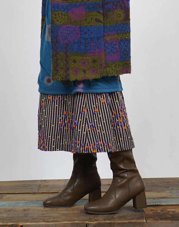 
                  
                    Load image into Gallery viewer, 寄せ植えチェックギャザースカート / BEF01670WA
                  
                