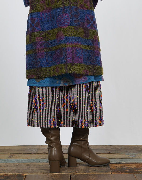 
                  
                    Load image into Gallery viewer, 寄せ植えチェックギャザースカート / BEF01670WA
                  
                