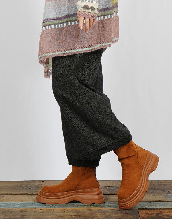 
                  
                    Load image into Gallery viewer, ニットヘムワイドパンツ / BEF01679WA
                  
                