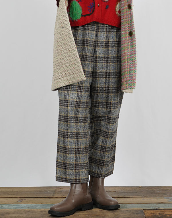 
                  
                    Load image into Gallery viewer, コットンチェックテーパードパンツ / BEF01680WA
                  
                