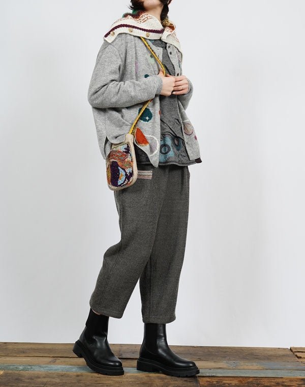 
                  
                    Load image into Gallery viewer, リバーシブルフラワープルオーバー / BEF01685WA
                  
                