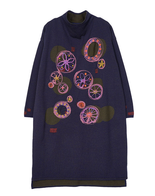 
                  
                    Load image into Gallery viewer, フラワープレート刺繍入りロングチュニック / BEF07612WA
                  
                