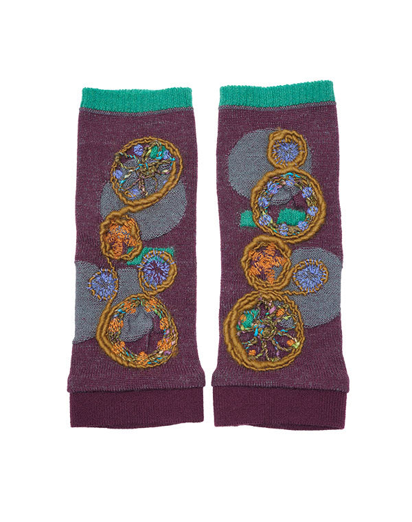 
                  
                    Load image into Gallery viewer, フラワープレート刺繍入りアームウォーマー / BEF07615WA
                  
                