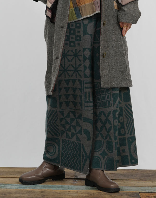 
                  
                    Load image into Gallery viewer, 幾何学タイル柄リバーシブルニットパンツ / BEF07643WA
                  
                