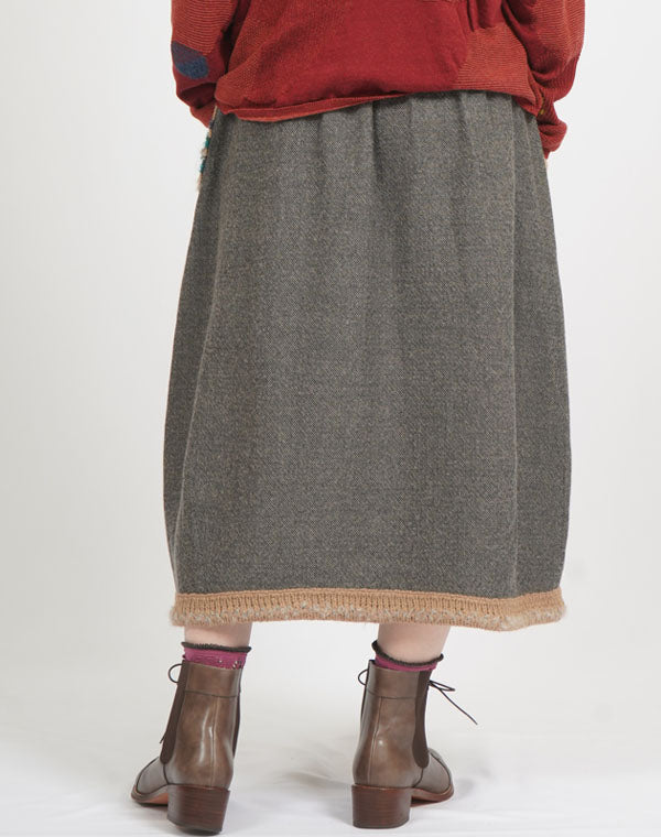 
                  
                    Load image into Gallery viewer, ウールコットンリバーシブルバルーンスカート / BEF07655WA
                  
                