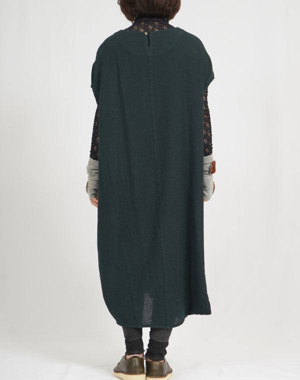 
                  
                    Load image into Gallery viewer, 製品染めリーフ柄刺繍入りキャップスリーブワンピース / BEF07658WA
                  
                