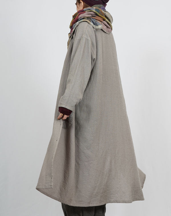 
                  
                    Load image into Gallery viewer, 製品染めリーフ柄刺繍入りシャツワンピース / BEF07660WA
                  
                