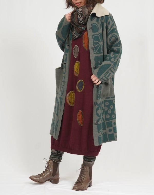 
                  
                    Load image into Gallery viewer, 幾何学タイル柄リバーシブルロングコート / BEF07642WA
                  
                