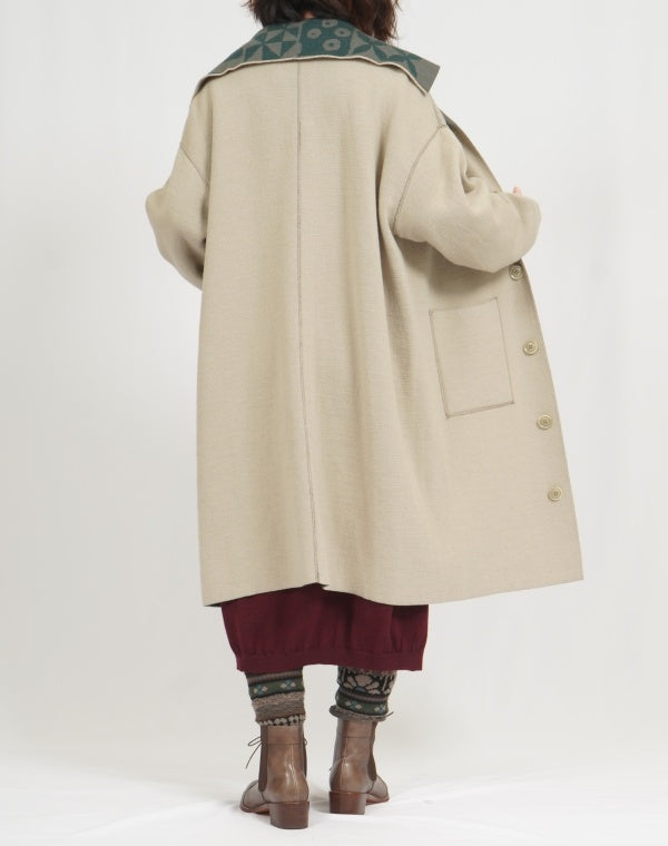 
                  
                    Load image into Gallery viewer, 幾何学タイル柄リバーシブルロングコート / BEF07642WA
                  
                