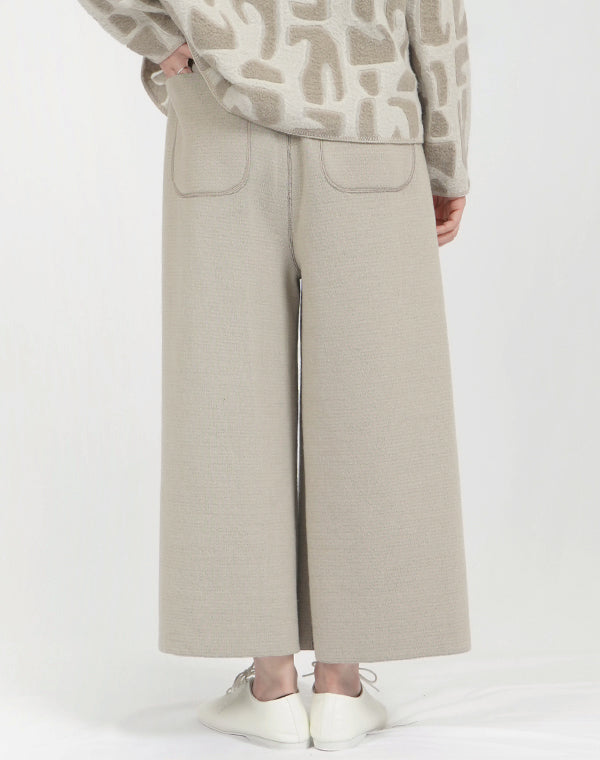 
                  
                    Load image into Gallery viewer, 幾何学タイル柄リバーシブルニットパンツ / BEF07643WA
                  
                