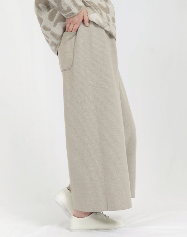 
                  
                    Load image into Gallery viewer, 幾何学タイル柄リバーシブルニットパンツ / BEF07643WA
                  
                