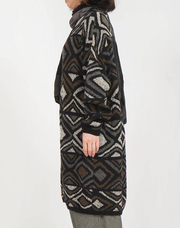 
                  
                    Load image into Gallery viewer, ダイヤ柄プードルチュニック / BEF07623WA
                  
                