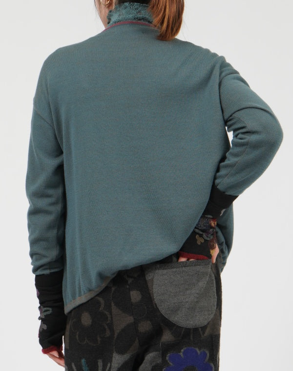 
                  
                    Load image into Gallery viewer, クローバー刺繍バルーンプルオーバー / BEF01611WA
                  
                