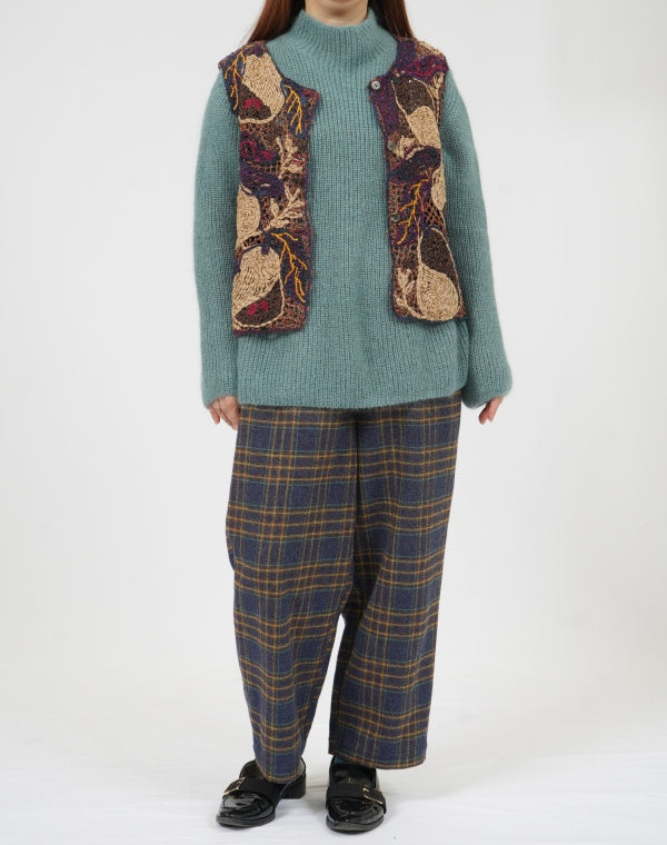 
                  
                    Load image into Gallery viewer, 洋梨刺繍ベスト / BEF01648WA
                  
                