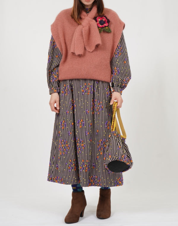 
                  
                    Load image into Gallery viewer, シルクモヘヤ畦ベスト / BEF01657WA
                  
                