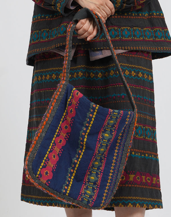 
                  
                    Load image into Gallery viewer, フラワーラインスクエアショルダーバッグ / BEA01469WA
                  
                