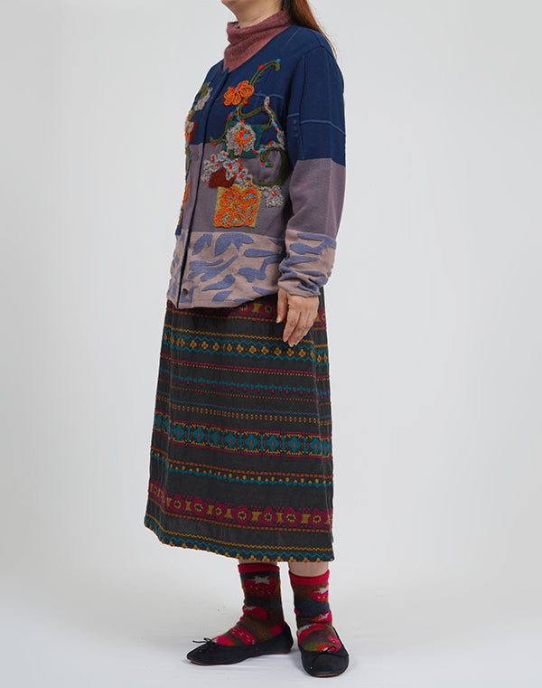 
                  
                    Load image into Gallery viewer, フラワーラインギャザースカート / BEA01468WA
                  
                