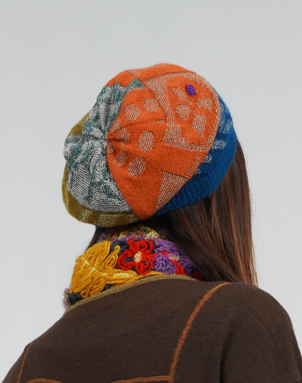 
                  
                    Load image into Gallery viewer, トライバル柄ニット帽 / BEA01440WA
                  
                