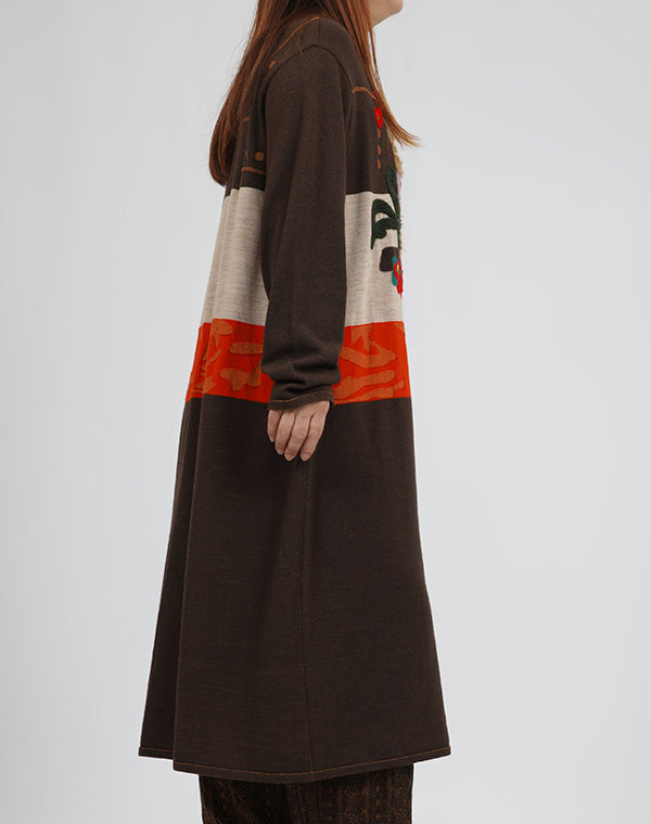 
                  
                    Load image into Gallery viewer, フラワーベース刺繍ワンピース / BEA01415WA
                  
                