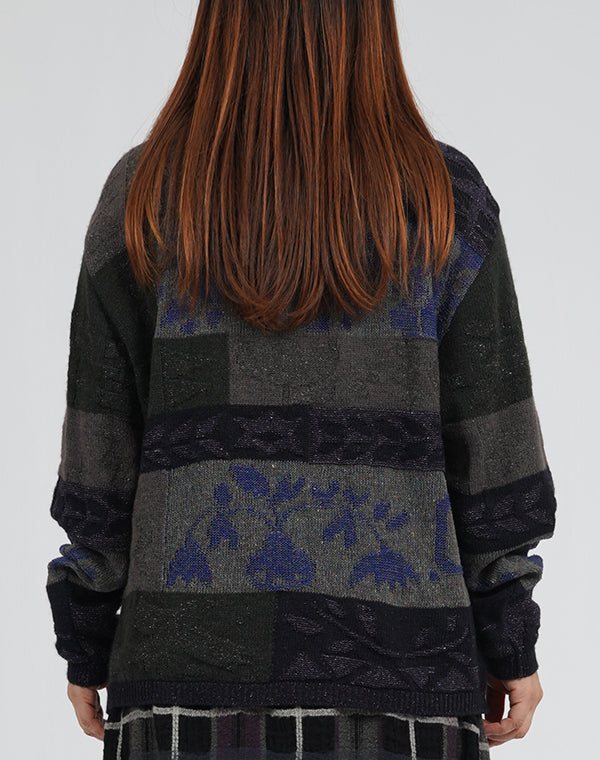 
                  
                    Load image into Gallery viewer, トライバル柄プルオーバー / BEA01436WA
                  
                