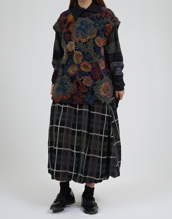 
                  
                    Load image into Gallery viewer, ニットドッキング花々刺繍ベスト / BEA01455WA
                  
                