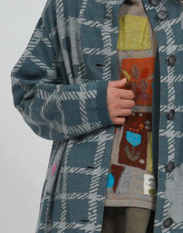 
                  
                    Load image into Gallery viewer, チェックフラワー圧縮ニットコート / BEA01423WA
                  
                