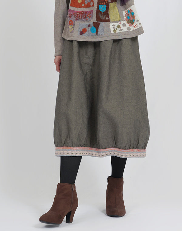 
                  
                    Load image into Gallery viewer, リバーシブルコットンバルーンスカート / BEA01496WA
                  
                