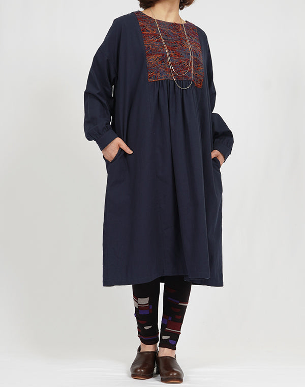 
                  
                    Load image into Gallery viewer, レース付きフレアワンピース / BEA07471WA
                  
                