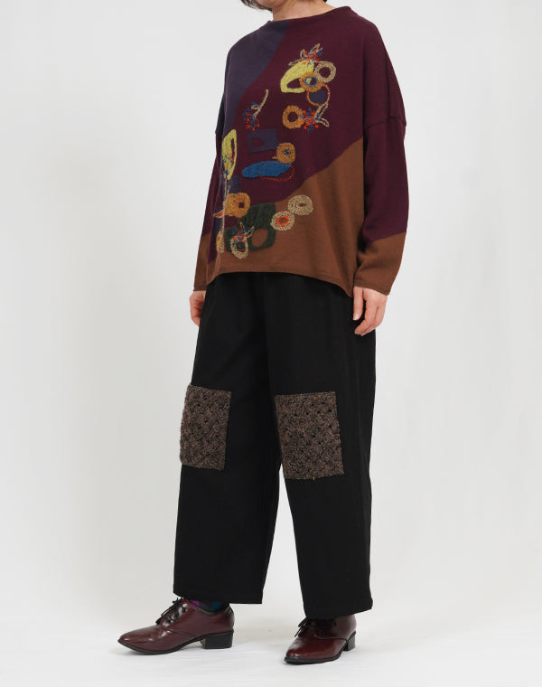 
                  
                    Load image into Gallery viewer, 野花柄刺繍入りプルオーバー / BEA07407WA
                  
                