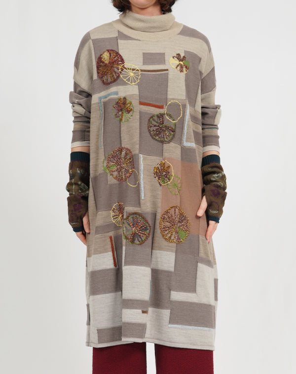 ❤佐藤繊維　新品　素敵な ニットワンピース 七分袖 ストライプ❤ ❤佐藤繊維 新品 素敵な ニットワンピース 七分袖 ストライプ