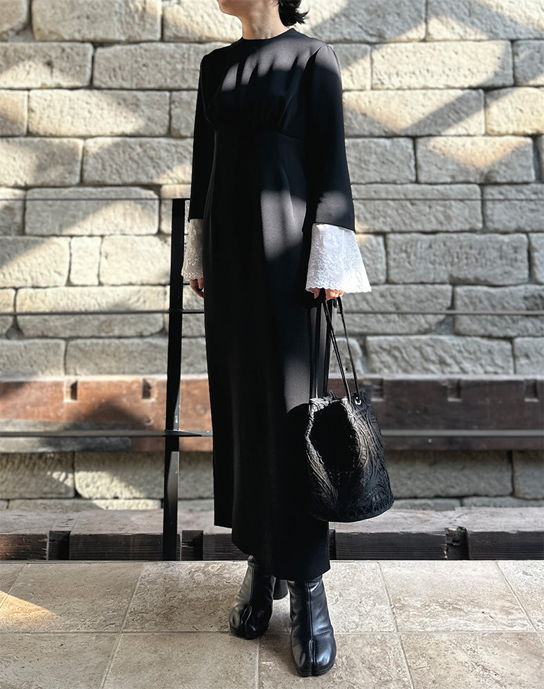 
                  
                    Load image into Gallery viewer, Cording Embroidery Bucket Bag / 335165251003
                  
                