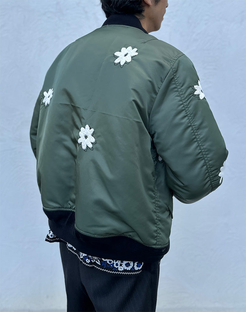 
                  
                    Load image into Gallery viewer, Flower Embroidery Flight Jacket - Olive × White / 313846252002
                  
                
