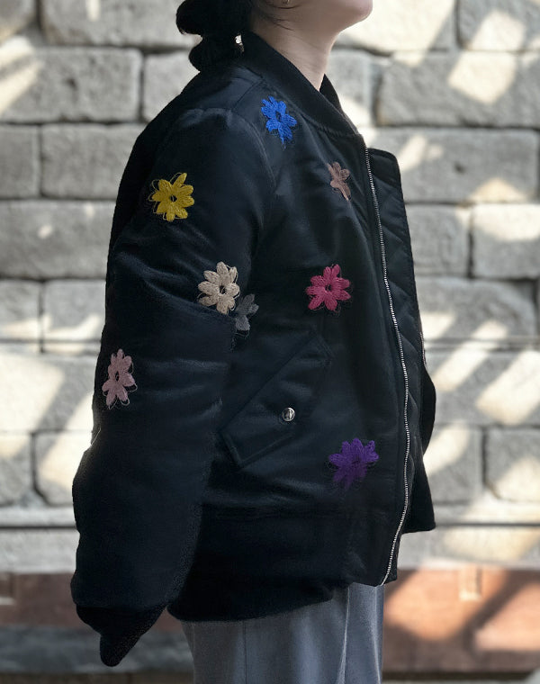 
                  
                    Load image into Gallery viewer, Flower Embroidery Flight Jacket - Black × Mix / 313846252001
                  
                