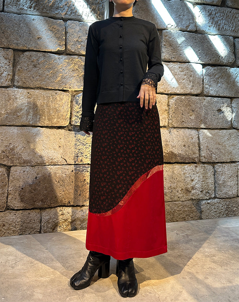 
                  
                    Load image into Gallery viewer, Cupro Triacetate Floral Jacquard Skirt / 320165252001
                  
                