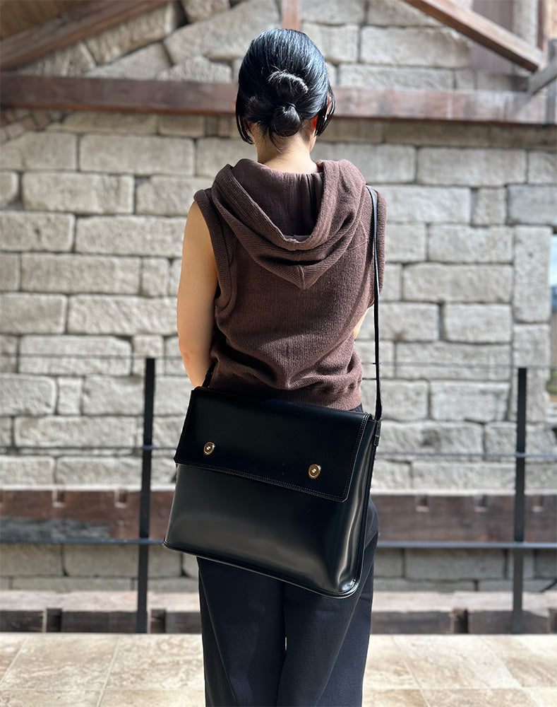 
                  
                    Load image into Gallery viewer, M EXTRA / 335198252006
                  
                