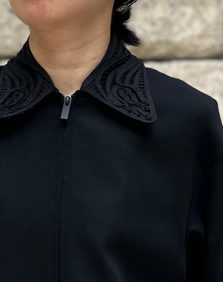 
                  
                    Load image into Gallery viewer, Wool Venetian Embroidery Collar Jacket / 313165252002
                  
                